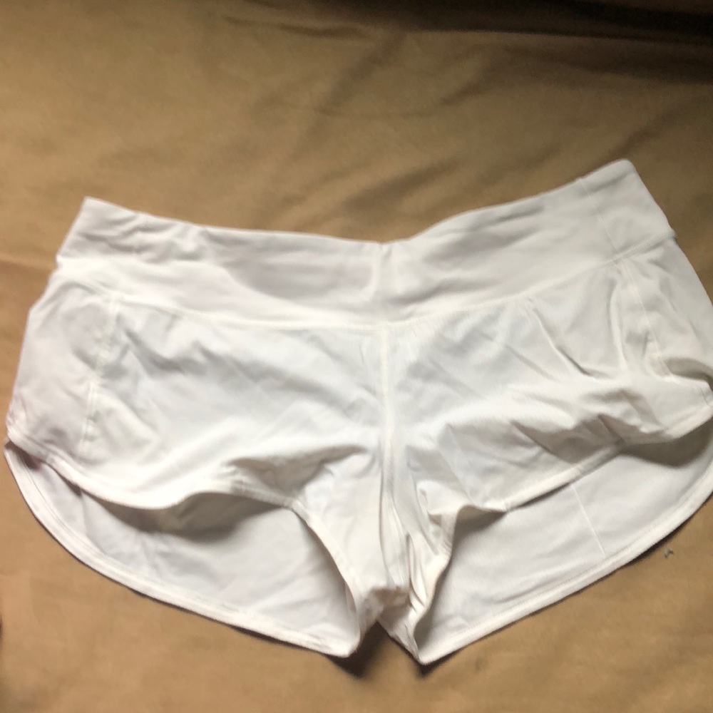Lululemon white shorts 10